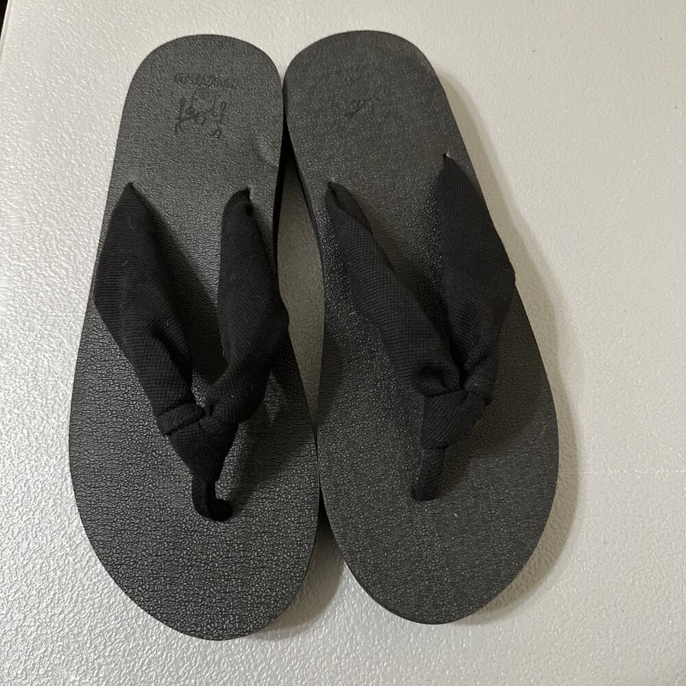 Kuailu Yoga Foam Flip Flops. Womens 9.5